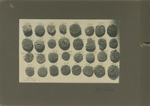 470-9 Afbeelding der verzameling munten en andere voorwerpen, gevonden te Domburg en bijeengebracht door den heer H.J. ...