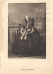 958b Land van Axel. Een vrouw in Axelse klederdracht in een fotostudio, ter gelegenheid van het koninklijk bezoek aan Zeeland