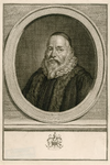 650 Jan van Miggrode (1531-1627), kanunnik, pastoor, later predikant te Veere (1572-1627), met kalot, en zijn wapen.