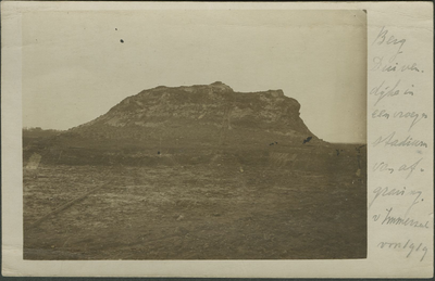 128-1 Berg te Duivendijke, in een vroeg stadium van afgraving
