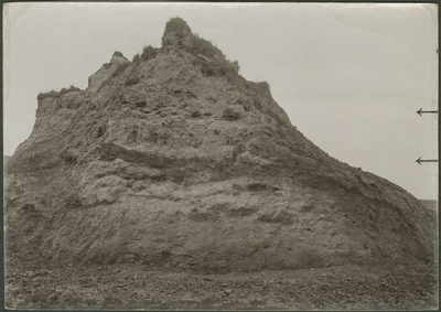 134-1 Berg te Duivendijke tijdens de afgraving, oostzijde
