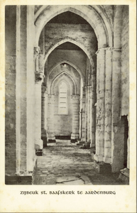 123-61 Zijbeuk St. Baafskerk te Aardenburg. De zijbeuk van de Nederlandse Hervormde Sint Baafs kerk te Aardenburg