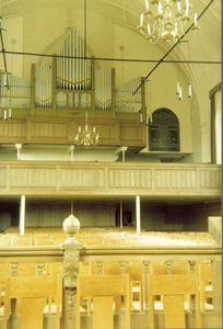 124-16 Interieur en orgel in de Nederlandse Hervormde kerk te Arnemuiden