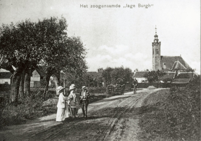 124-26 Het zoogenaamde lage Burgh . Gezicht op de Nederlandse Hervormde kerk te Burgh vanaf het zogenaamde lage Burgh