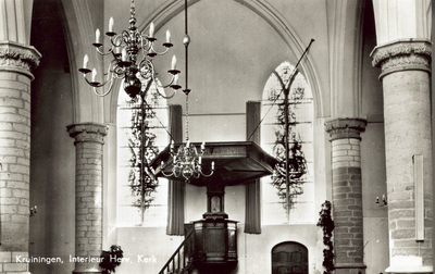 131-166 Kruiningen, Interieur Herv. kerk. De preekstoel in de Nederlandse Hervormde kerk te Kruiningen