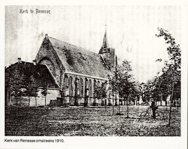 137-29 Kerk te Renesse. De Nederlandse Hervormde kerk te Renesse