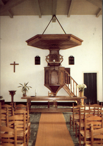 137-75 Kerkvoogdij N.H. Gemeente Retranchement. De preekstoel in de Nederlandse Hervormde kerk te Retranchement