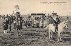 10163 Ter herinnering aan het Onafhankelijkheidsfeest gevierd te Zierikzee, 29 en 30 Sept. 1913. Een groep rond een ...