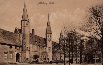 10239 Middelburg, Abdij. Gezicht op het Abdijplein te Middelburg met het gastenverblijf van de gouverneur des konings, ...