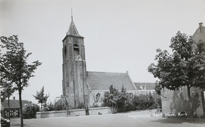 12 Aagtekerke, Ned. Herv. Kerk. De Nederlandse Hervormde kerk te Aagtekerke