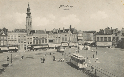 1598 Middelburg Markt. Gezicht vanuit het stadhuis op de Grote Markt te Middelburg met de tram