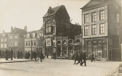 1612 Enkele door brand beschadigde panden op de Markt te Middelburg, tussen de Vlasmarkt en de Langeviele