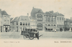 1617 Markt. Middelburg. Gezicht op de Grote Markt te Middelburg, in de richting van de Langeviele en de Vlasmarkt