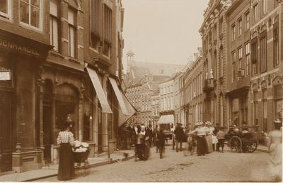 1868 Gezicht op de Lange Delft te Middelburg, de handkar rechts staat op de hoek met de Segeersstraat