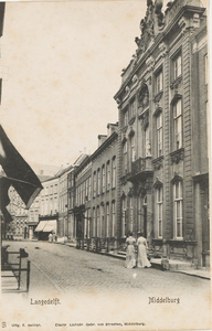 1875 Langedelft. Middelburg. Gezicht op de Lange Delft te Middelburg; op de voorgrond rechts de Provinciale Bibliotheek