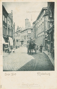 1877 Lange Delft. Middelburg. Gezicht op de Lange Delft te Middelburg met een rijtuig met koetsier ter hoogte van de ...