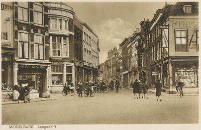 1887 Middelburg. Langedelft. Gezicht op de Lange Delft te Middelburg vanaf de Markt. Links de hoek met de Lange Burg