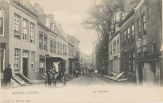 1949 Middelburg St. Janstraat. Gezicht op de Sint Janstraat te Middelburg met een rijtuig