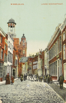 2037 Middelburg Lange Noordstraat. Gezicht in de Lange Noordstraat te Middelburg met links de R.K. kerk en op de ...