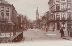 2130 Stationstraat. Gezicht in de Stationsstraat te Middelburg met links de hoek met de Blauwedijk (verhuurder van ...