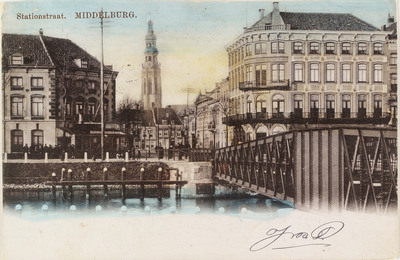 2137 Stationstraat. Middelburg. Gezicht in de Stationsstraat te Middelburg met de brug en op de achtergrond de Abdijtoren