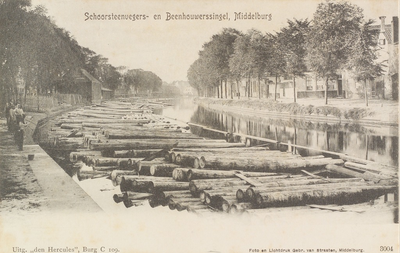 2226 Schoorsteenvegers- en Beenhouwerssingel, Middelburg. Gezicht op de houthandel aan de Schoorsteenvegerssingel te ...
