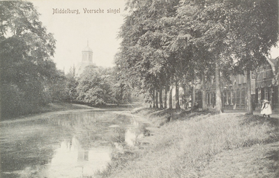 2260 Middelburg, Veersche singel. Gezicht op de Veersesingel en de vest te Middelburg, met op de achtergrond de Oostkerk