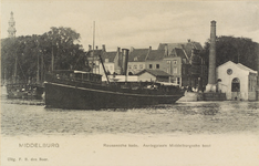 2562 Middelburg Rouaansche kade. Aanlegplaats Middelburgsche boot. Gezicht op de Middelburgse boot bij het stoomgemaal ...