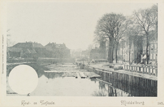 2594 Hout- en Turfkade. Middelburg. Gezicht op een deel van de Houtkaai, Turfkaai en Nieuwe Haven met het badhuis, ...