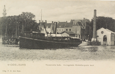 2604 Middelburg Rouaansche kade. Aanlegplaats Middelburgsche boot. Gezicht op de Middelburgse boot bij het stoomgemaal ...
