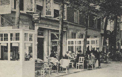 292 Het café-terras Reijnhoudt te Domburg