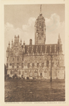 3719 Middelburg. Stadhuis. Voorgevel gebouwd 1512-1513. Het stadhuis aan de Grote Markt te Middelburg