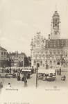3736 Middelburg Markt met Stadhuis. Gezicht op het, gedeeltelijk in de steigers staande, stadhuis aan de Grote Markt te ...