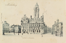 3781 Middelburg Stadhuis en Marktplein. Gezicht op het stadhuis aan de Grote Markt te Middelburg met links het begin ...
