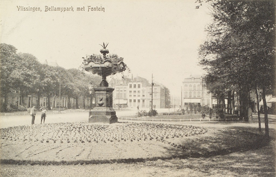 3986 Vlissingen, Bellamypark met Fontein. De fontein op het Bellamypark te Vlissingen