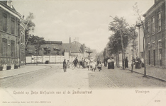 4023 Gezicht op Betje Wolfsplein van af de Badhuisstraat Vlissingen. De fontein op het Betje Wolffplein te Vlissingen, ...