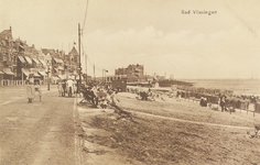 4464 Bad Vlissingen. Gezicht op het Badstrand ter hoogte van het Strandhotel aan Boulevard Evertsen te Vlissingen