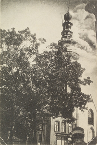 4525 Groote brand te Vlissingen, 5 september 1911 Voor het vallen van den toren. Gezicht op de brandende Sint ...