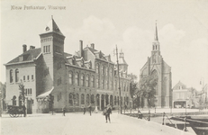 4638 Nieuw Postkantoor, Vlissingen. Het postkantoor aan de Steenen Beer en de Rooms Katholieke Kerk te Vlissingen