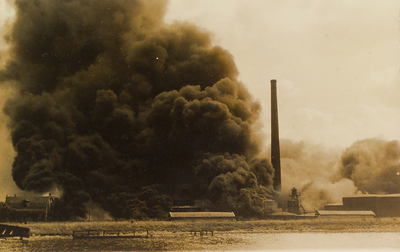 4907 De brand van het complex van de Nederlandse Petroleum- en Asphaltmaatschappij Nedpam te Vlissingen in juli 1924