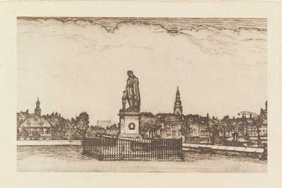 4983 De Ruyter - Vlissingen. Het standbeeld van Michiel Adriaanszoon de Ruyter op het Keizersbolwerk te Vlissingen.Naar ...