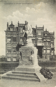 5008 Standbeeld Frans Naerebout. Het standbeeld van Frans Naerebout op Boulevard Bankert te Vlissingen