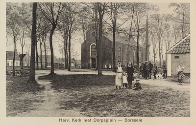 5099 Herv. Kerk met Dorpsplein - Borssele. Gezicht op de Nederlandse Hervormde kerk aan het Dorpsplein in Borssele
