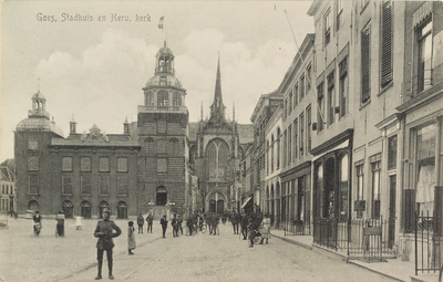 5415 Goes, Stadhuis en Herv. kerk. Gezicht op de Grote Markt, de Korte en de Lange Kerkstraat in Goes, met het stadhuis ...