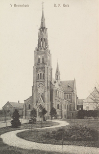 5543 's Heerenhoek R. K. Kerk. Gezicht op de rooms-katholieke kerk en bijbehorende gebouwen in 's-Heerenhoek