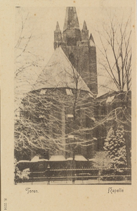 5610 Toren. Kapelle. Gezicht op de besneeuwde Nederlandse Hervormde kerk in Kapelle