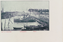 5942 Ierseke. Kade. Gezicht op de haven van Yerseke, met op de achtergrond de toren van de Nederlandse Hervormde kerk