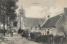 599 Meliskerke. Gezicht op een straat te Meliskerke met de Nederlandse Hervormde kerk op de achtergrond