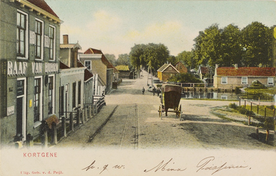 6023 Kortgene. Gezicht op een straat te Kortgene, met links het hotel Graaf van Buren in 1906