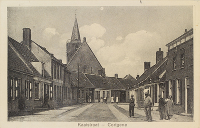 6030 Kaaistraat - Cortgene. Gezicht op de Kaaistraat te Kortgene, met op de achtergrond de Nederlandse Hervormde kerk